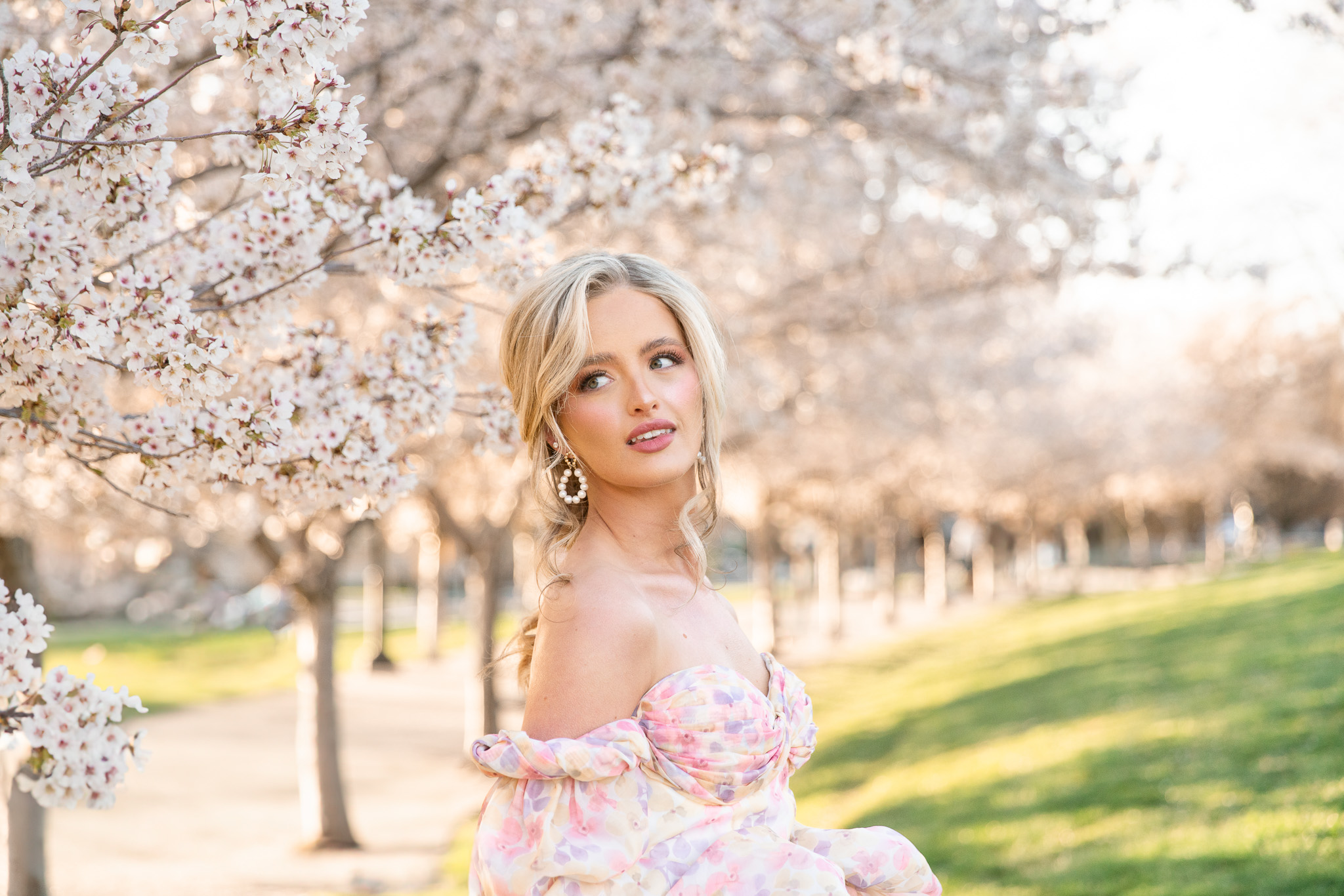 spring-cherry-blossoms-utah-state-capitol-photo-session-by-kamee-valdez-photo